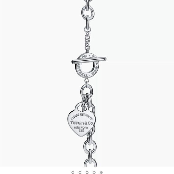 Tiffany & Co. Toggle Heart Charm Necklace with Extended Chain. - Picture 3 of 4